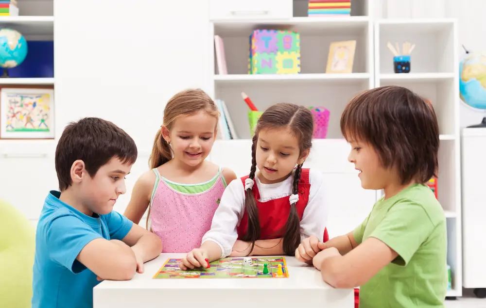 4 Key Factors that Your Family Will Enjoy with Board Games